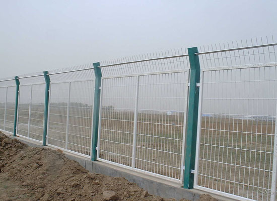 公路護(hù)欄網(wǎng)